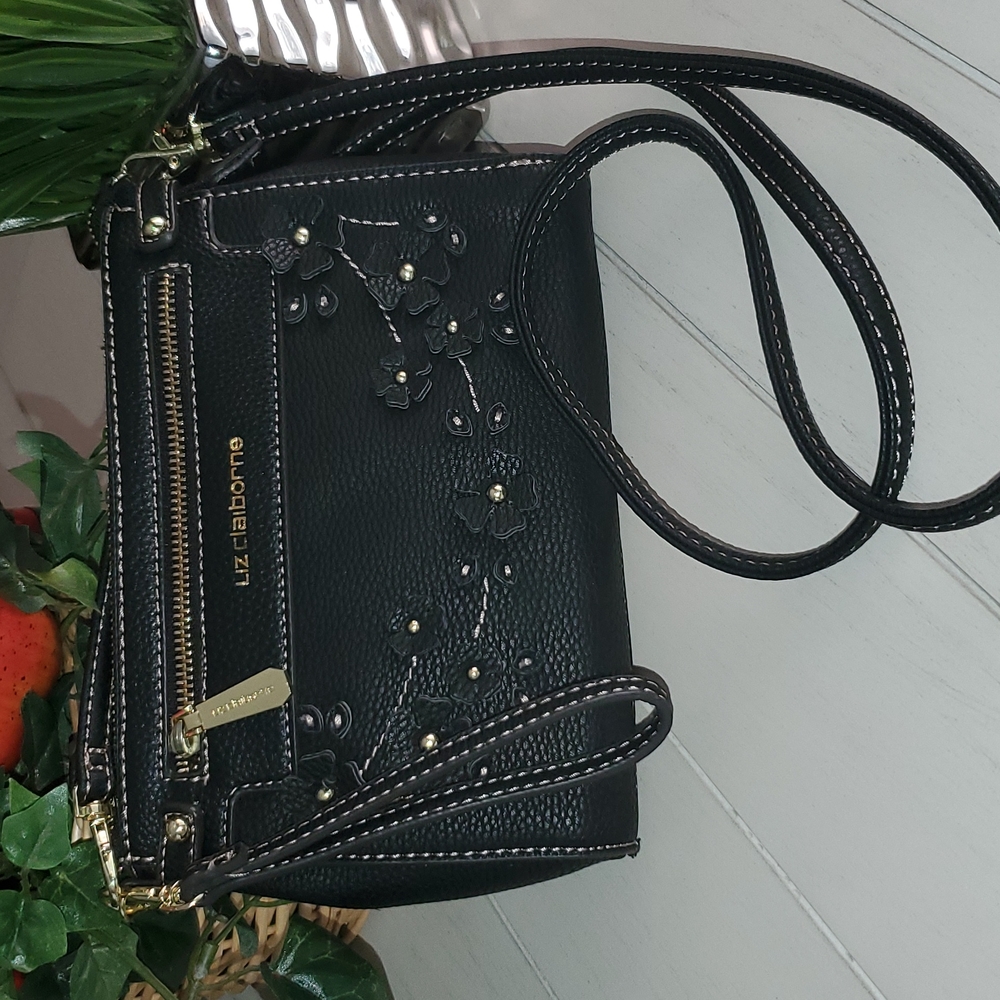 Liz Claiborne Shoulder purse /wrislet